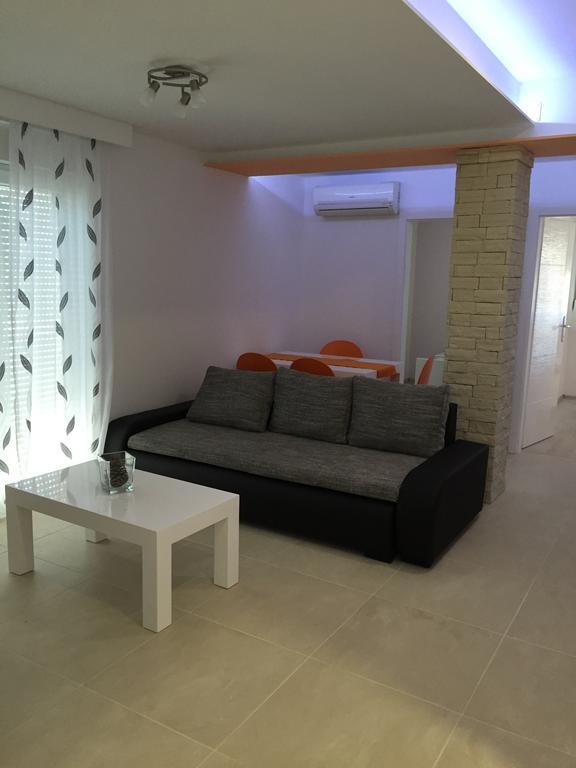 Apartment Brno Pula Exterior photo